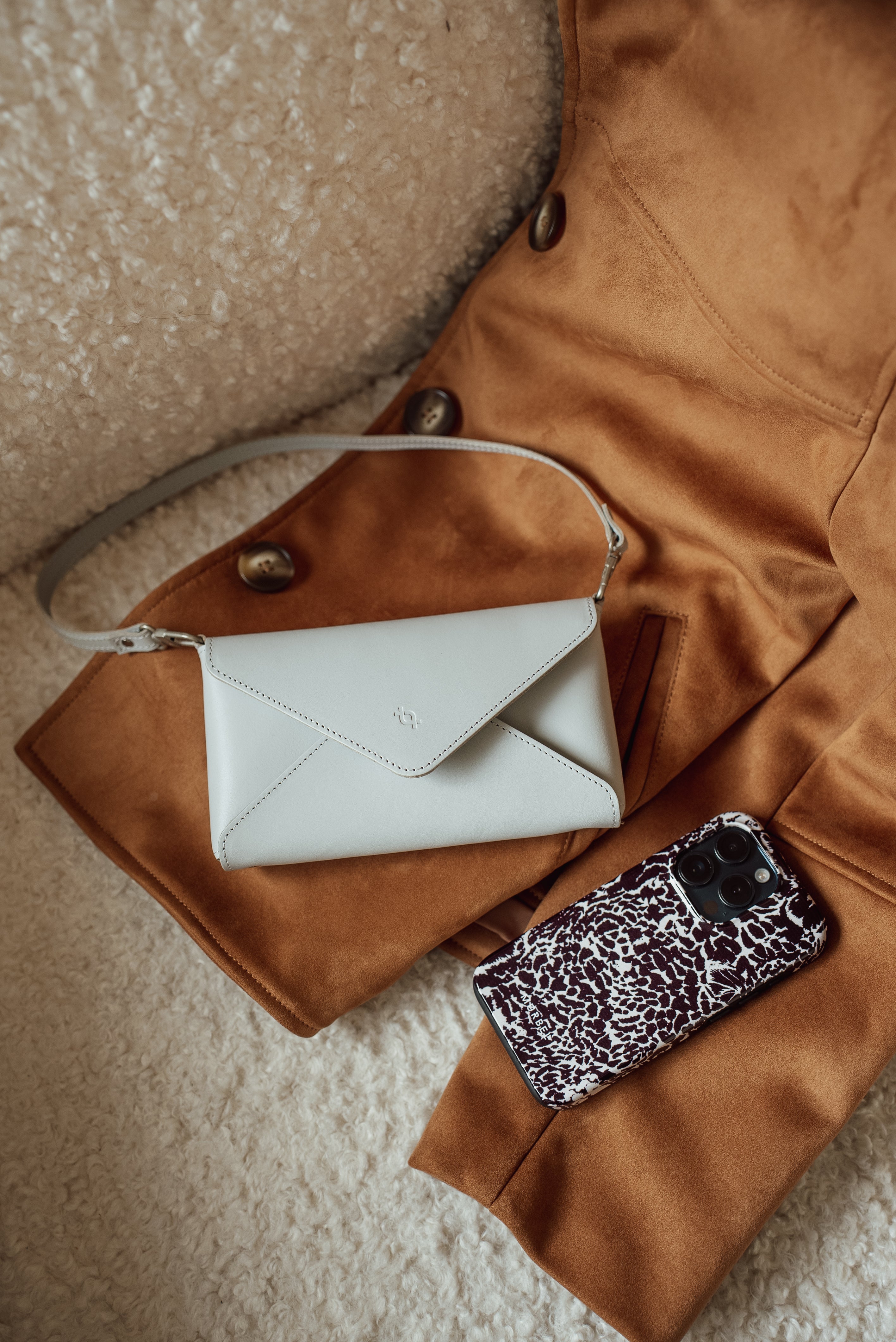 Model Clutch